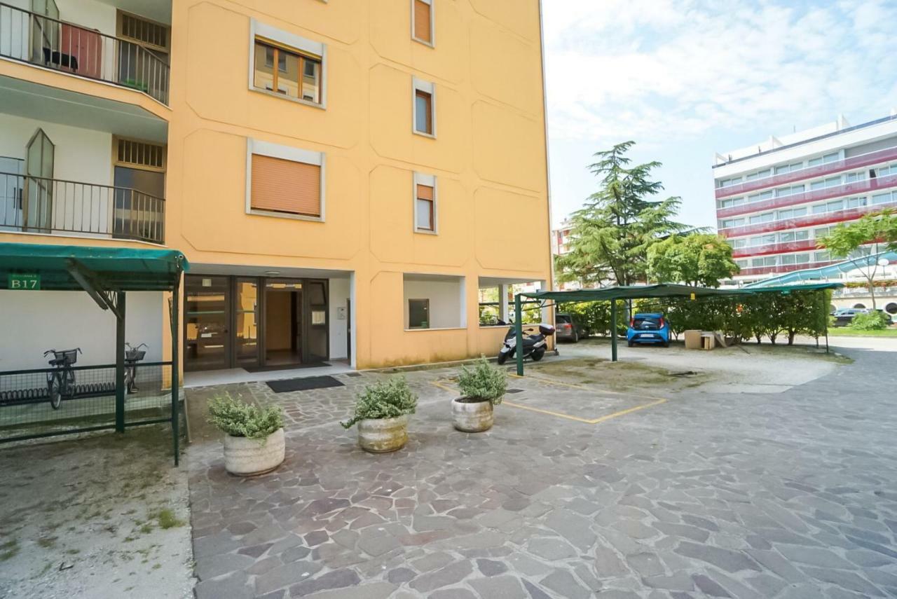 Residence Giuliana Bibione Exterior foto
